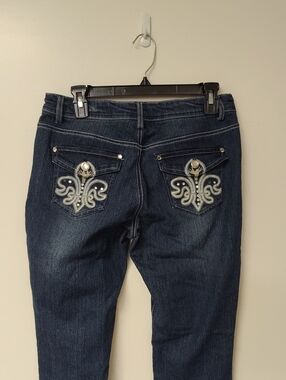Dark Blue Straight-Leg Jeans with Embroidered Back Pockets